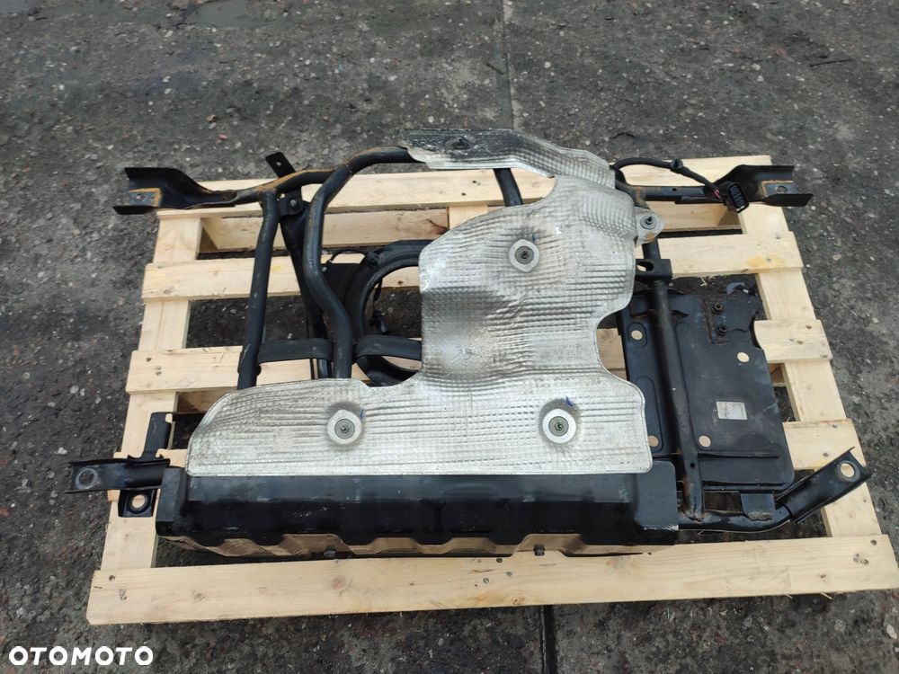 seat leon iv 4 mocowanie zbiornika paliwa - 3