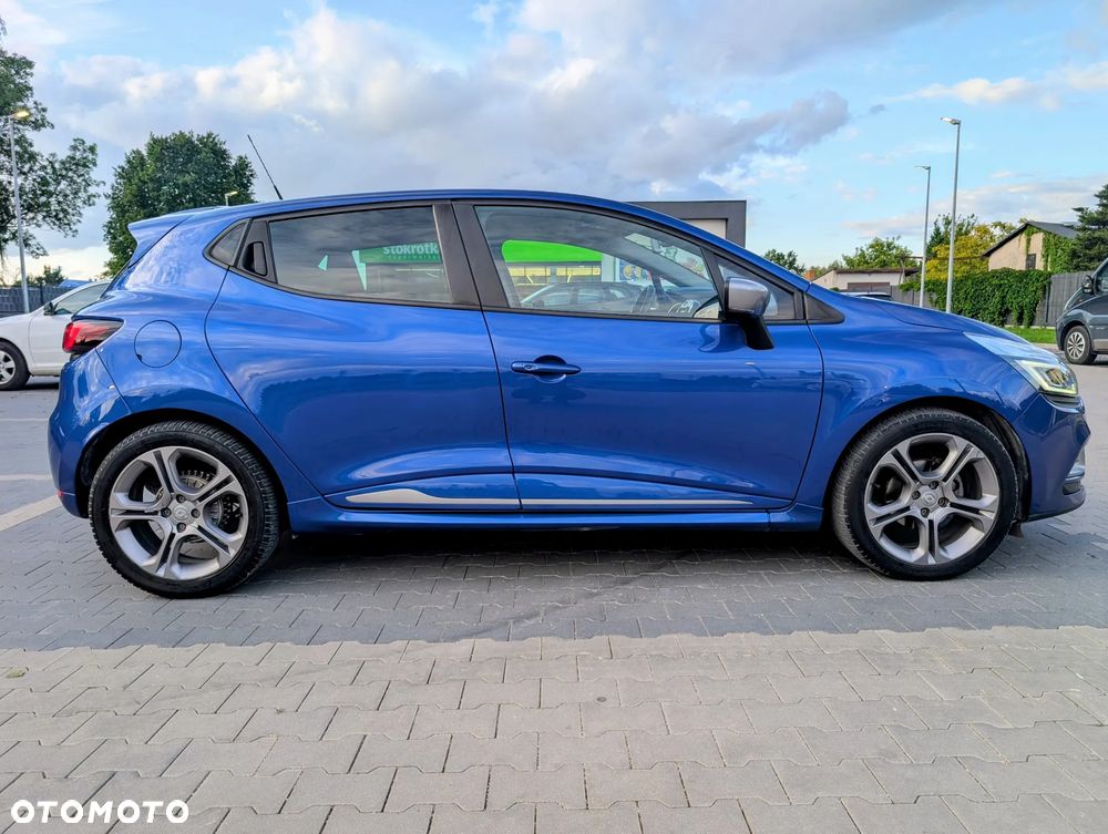 Renault Clio - 6