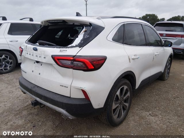 Ford Escape 2.0 EcoBoost AWD Titanium - 4