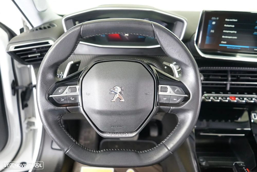 Peugeot 2008 1.2 PureTech Allure Pack EAT8 - 22