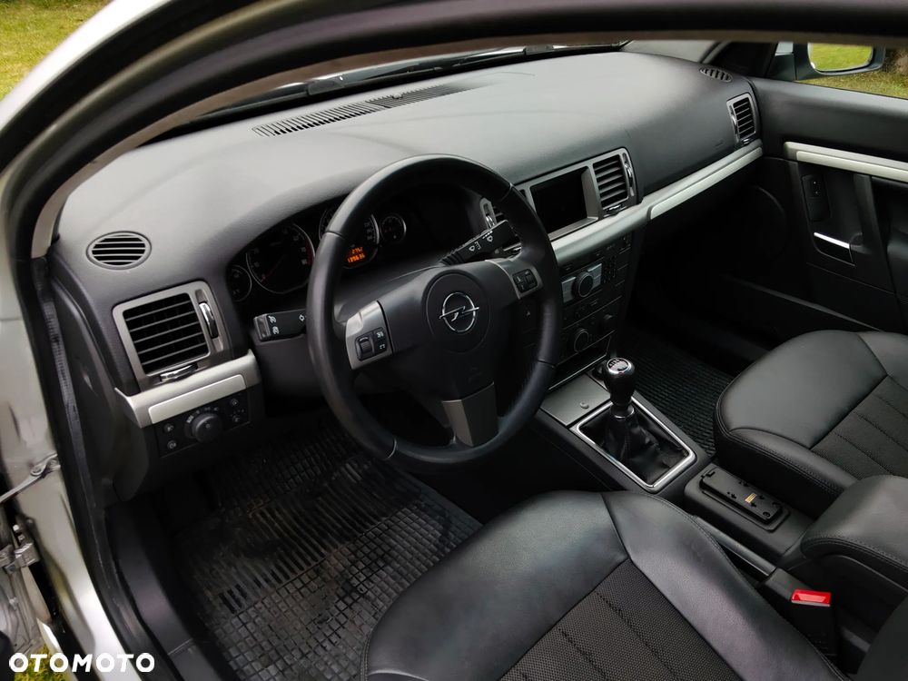 Opel Vectra 2.2 - 18