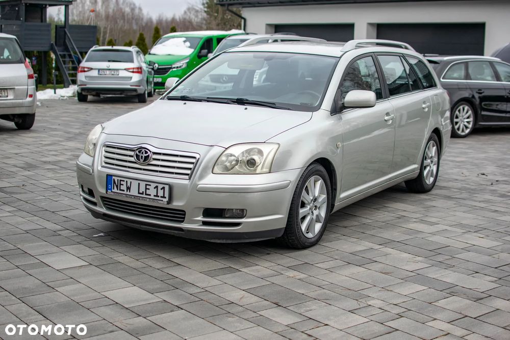 Toyota Avensis - 38