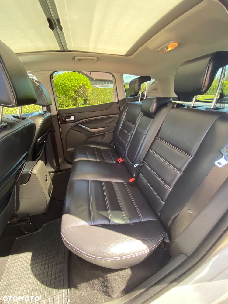 Ford Kuga 2.0 TDCi 2x4 Titanium - 13