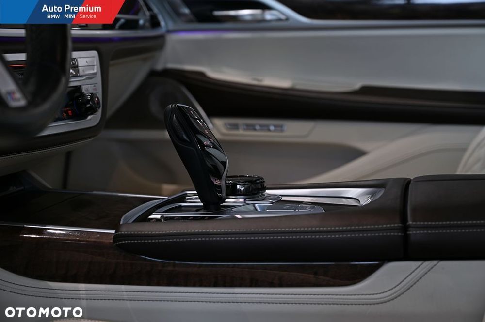 BMW Seria 7 M760Li xDrive - 9