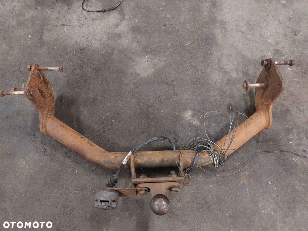 HAK HOLOWNICZY BRAK TABLICZKI MERCEDES-BENZ VITO W638 - 1