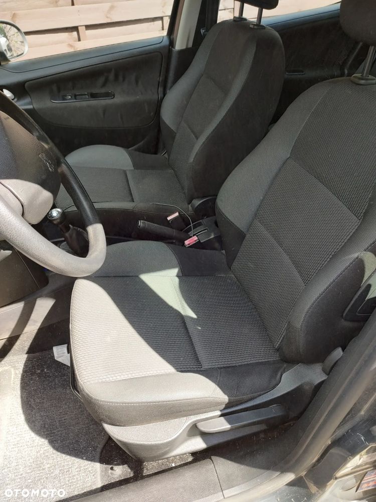 Peugeot 207 HDi FAP 90 (Blue Lion) Business-Line Niveau 1 - 2