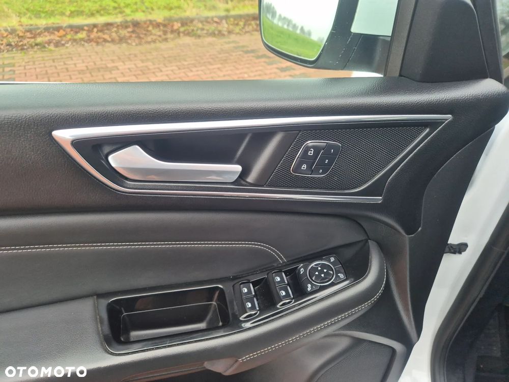 Ford S-Max 2.0 TDCi 4WD Titanium - 21