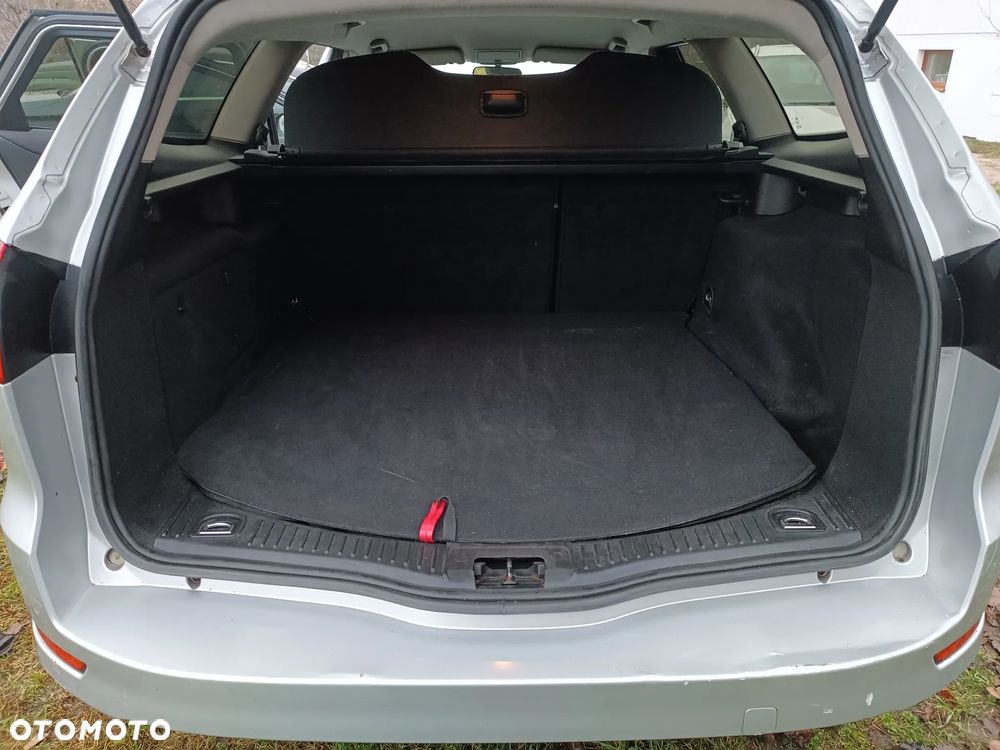 Ford Mondeo 2.0 TDCi Ambiente - 3