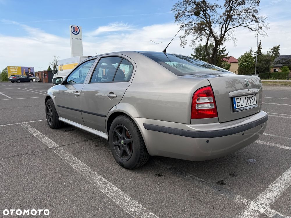 Skoda Octavia 1.6 Tour - 2