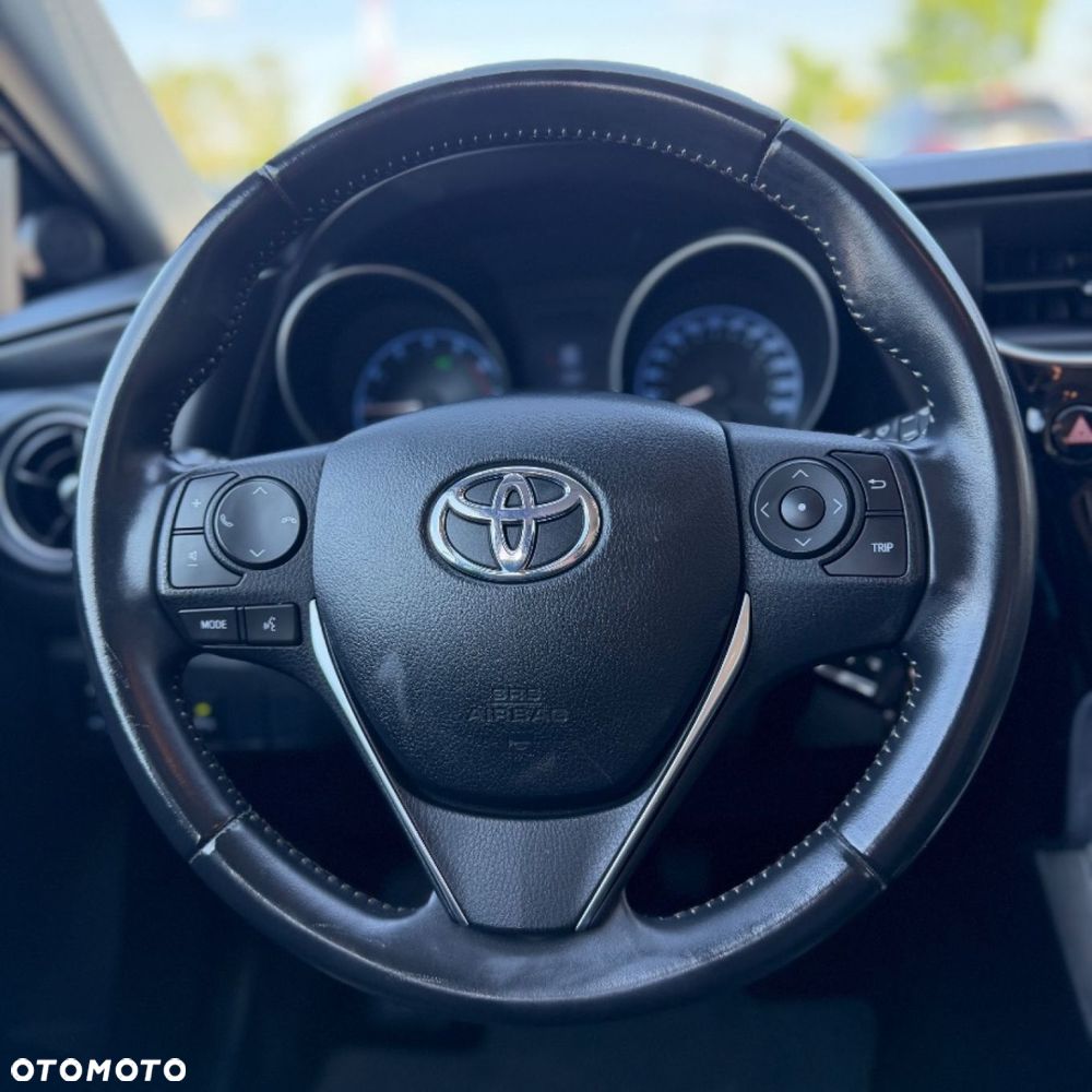 Toyota Auris - 17