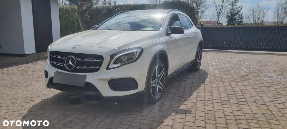 Mercedes-Benz GLA 220 4-Matic AMG Line - 1