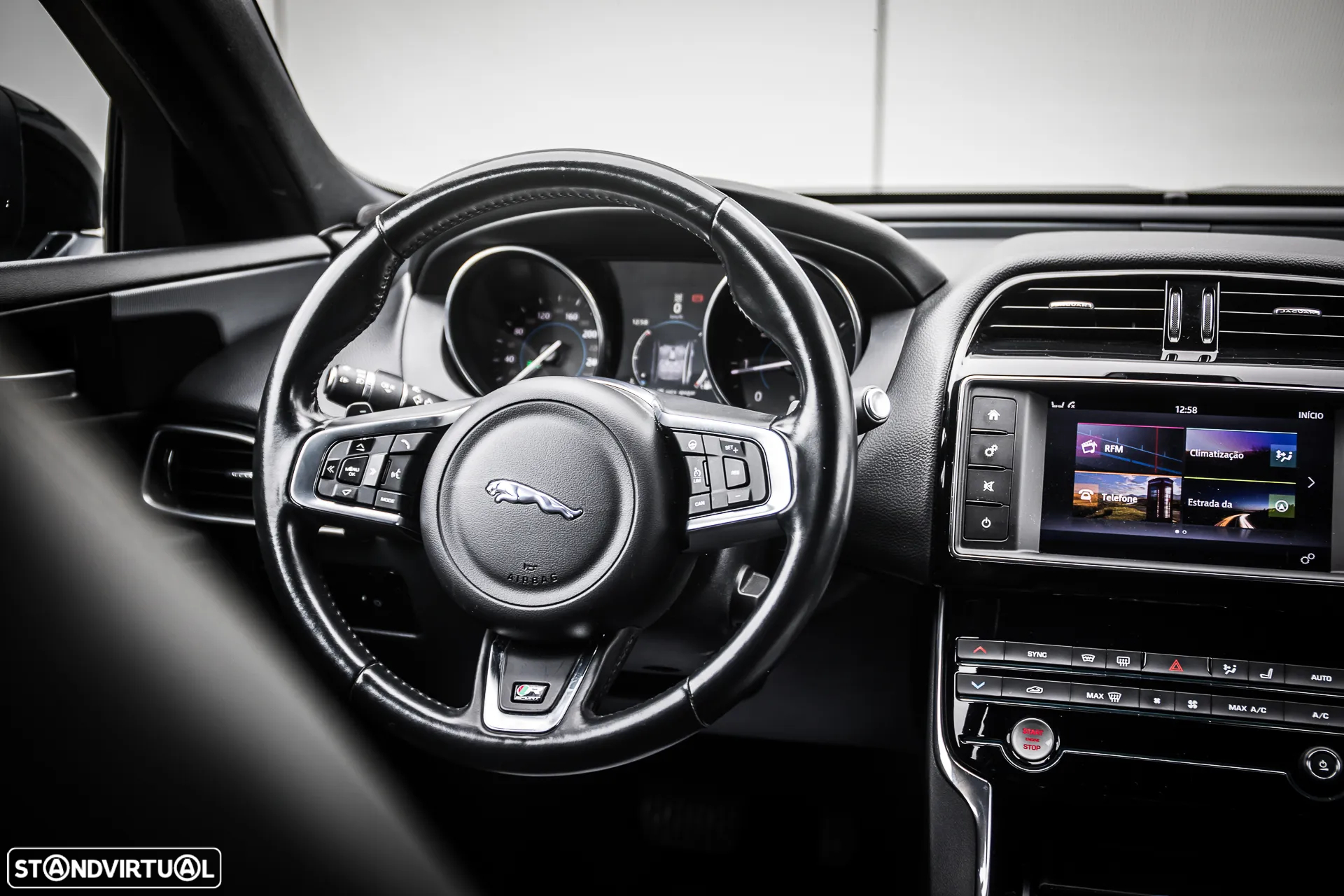 Jaguar XE 2.0 D R-Sport Aut. - 8