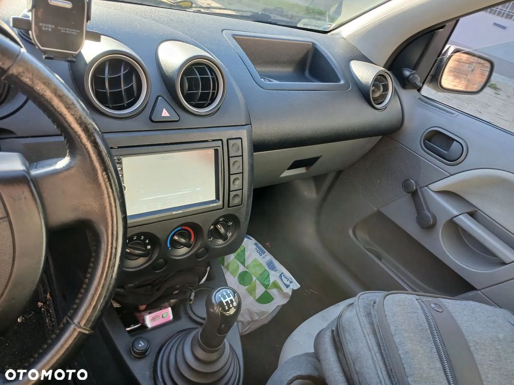 Ford Fiesta 1.3 - 3