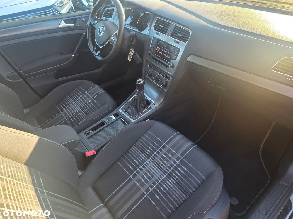 Volkswagen Golf 1.6 TDI BlueMotion Technology Lounge - 11