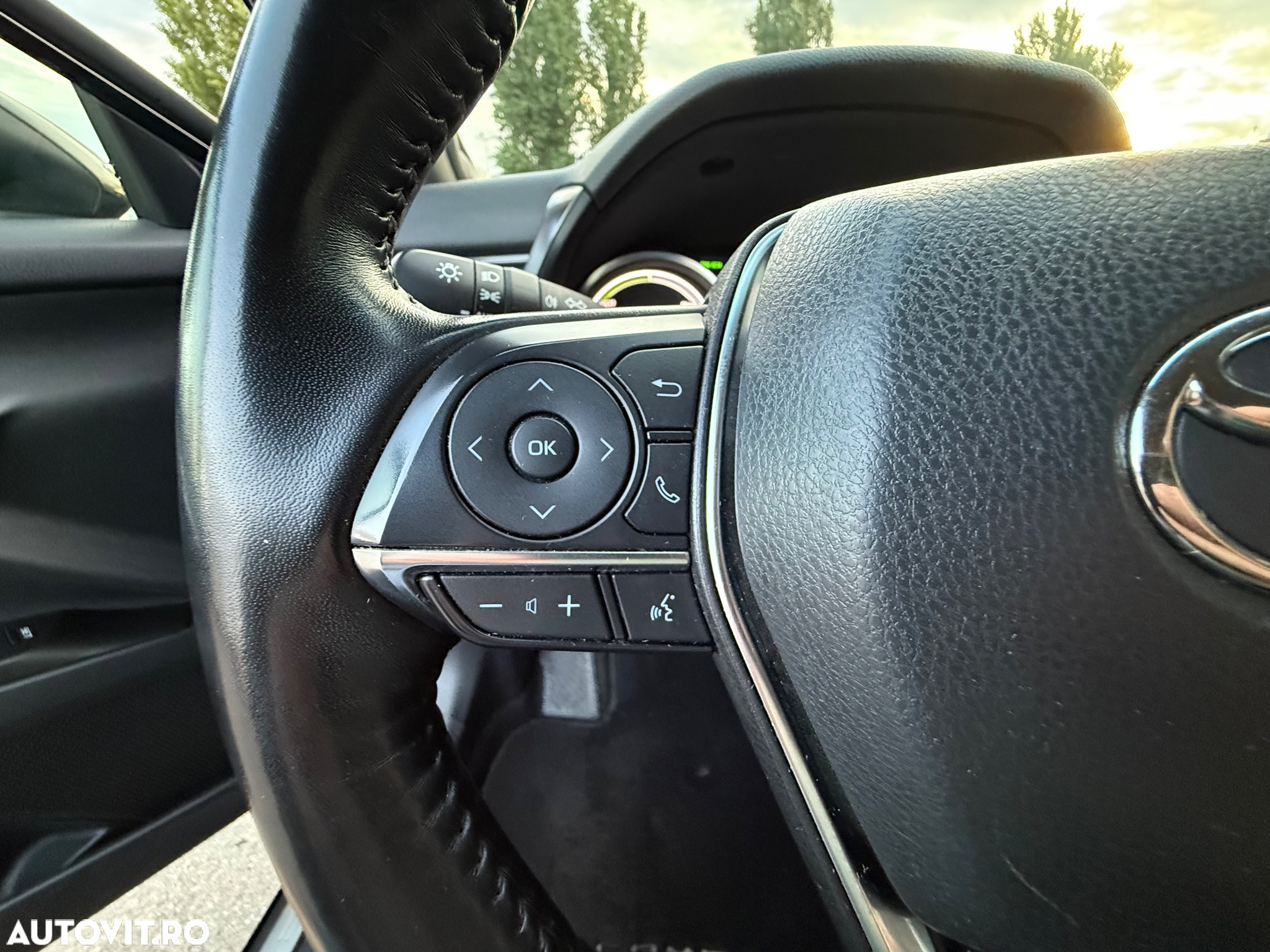 Toyota Camry 2.5 Hybrid Exclusive - 27