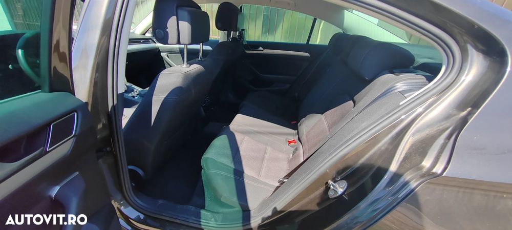 Volkswagen Passat 2.0 TDI (BlueMotion Technology) Comfortline - 8
