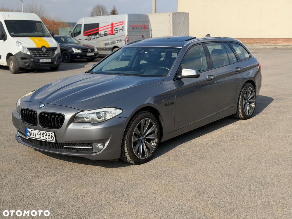 BMW Seria 5 525d xDrive Sport-Aut - 1