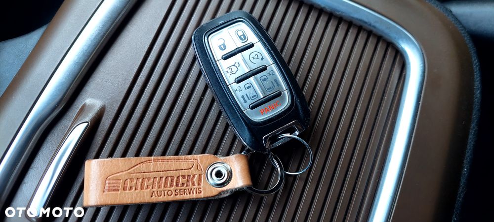 Chrysler Pacifica - 26