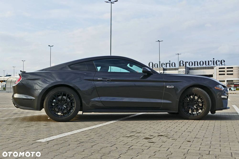 Ford Mustang - 5