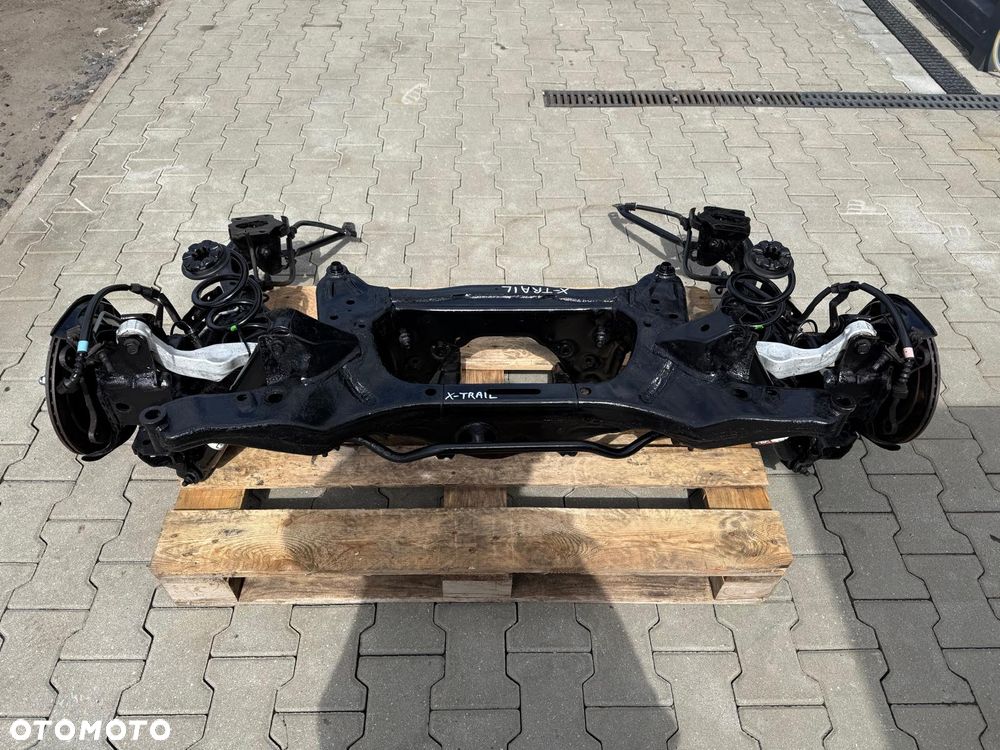 NISSAN X-TRAIL III T32 1.6 DCI 14-21 ZAWIESZENIE OŚ BELKA TYŁ KOMPLET - 2