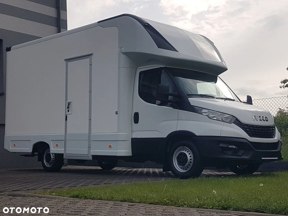 Iveco DAILY KONTENER NISKOPODŁOGOWY 4,43x2,23x2,42 SKLEP BAR FOODTRUCK KAMPER KLIMA - 30