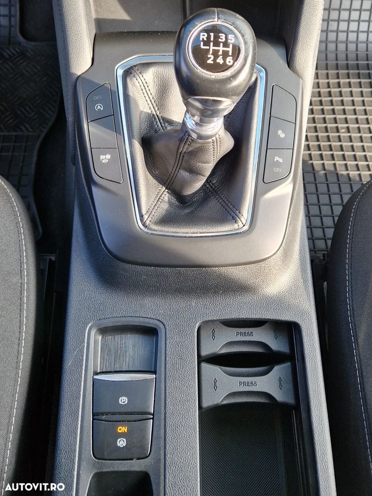 Ford Kuga 1.5 EcoBoost FWD Titanium - 22