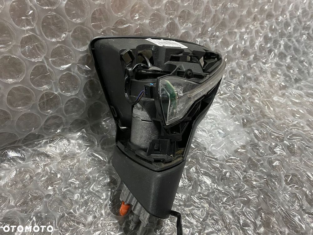 LUSTERKO LEWE 6PIN SEAT IBIZA V 6F0 6F1867501 AD - 2