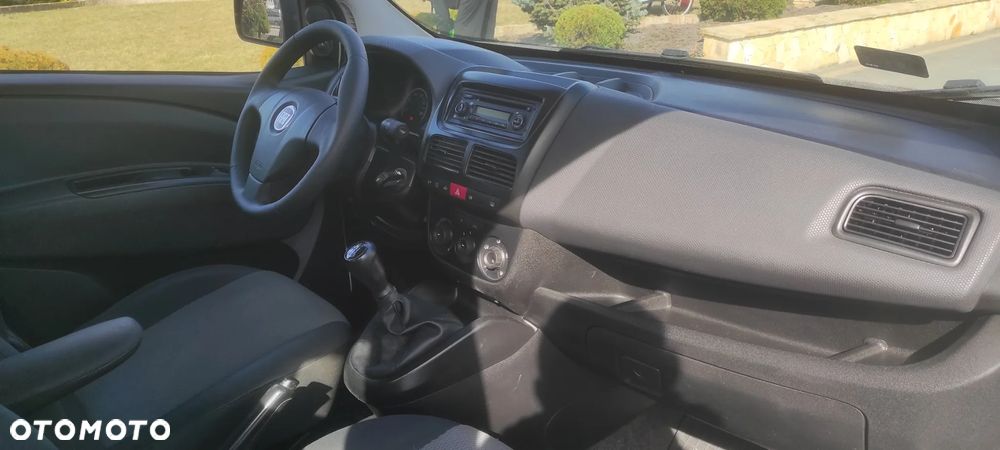 Fiat DOBLO multyat POLSKI SALON 1 WŁASCICIEL 5 OSÓB BEZWYPADKOWY - 9