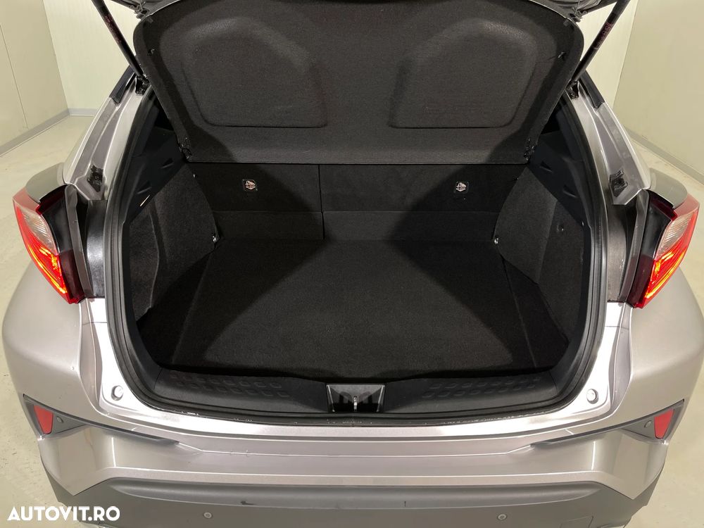 Toyota C-HR 2.0 HSD 184 CP 4x2 CVT C-ult Style - 12