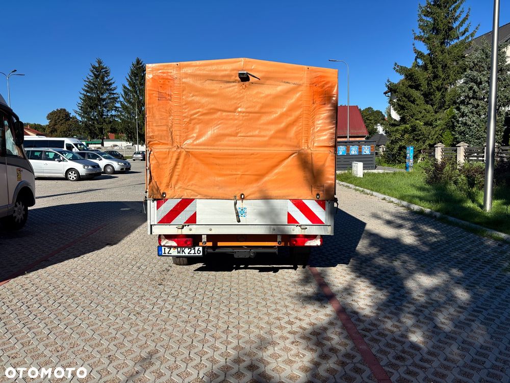 Mercedes-Benz Sprinter - 7
