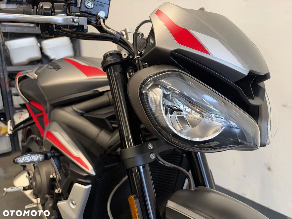 Triumph Speed Triple - 32