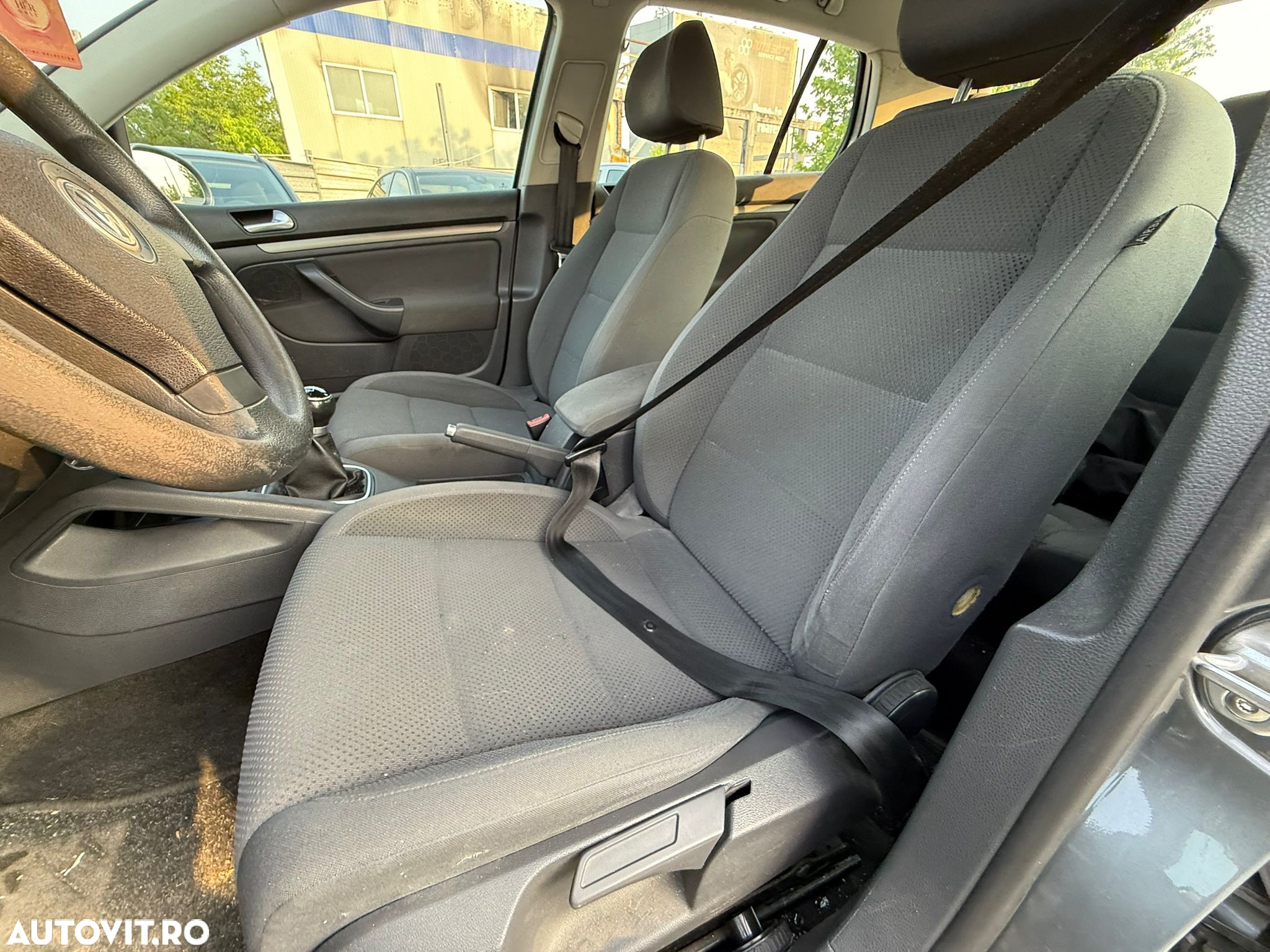 Volkswagen Golf - 8
