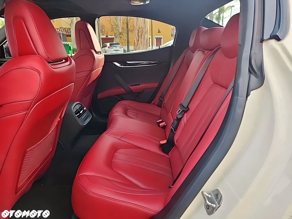 Maserati Ghibli Modena - 11