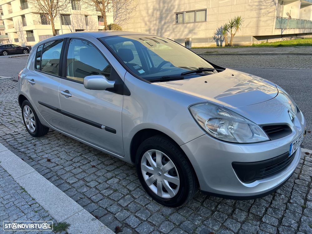Renault Clio 1.2 16V Dynamique - 3