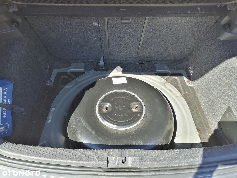Volkswagen Golf - 12