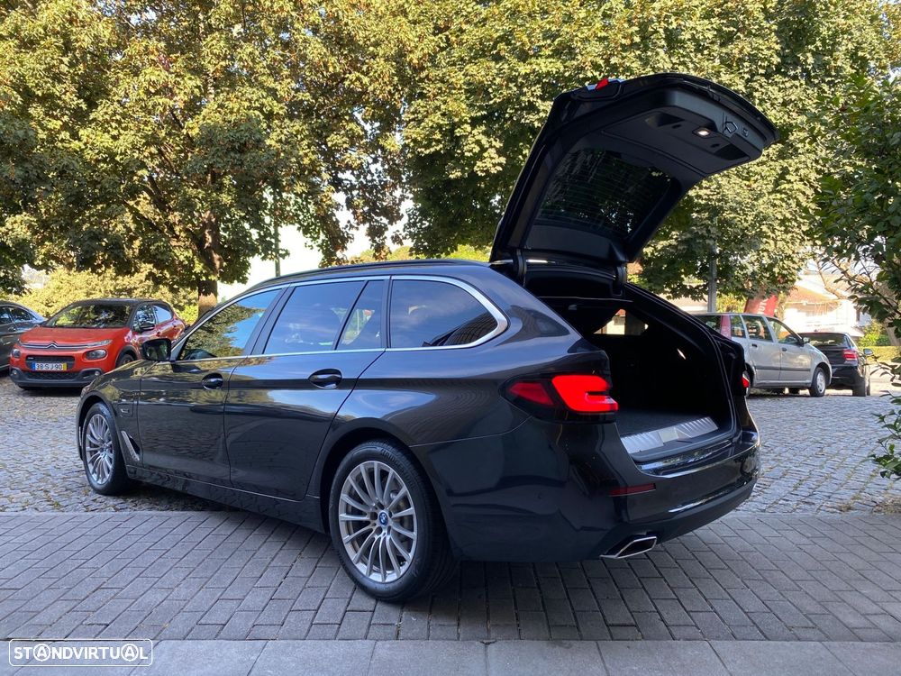 BMW 530 e - 28