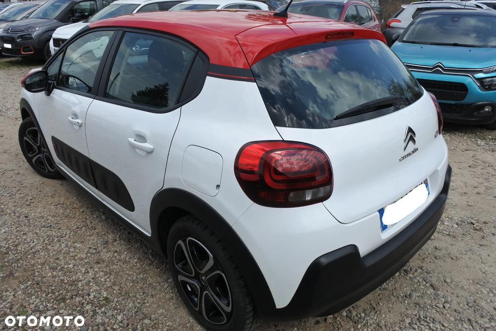 Citroën C3 Pure Tech 82 SHINE - 4