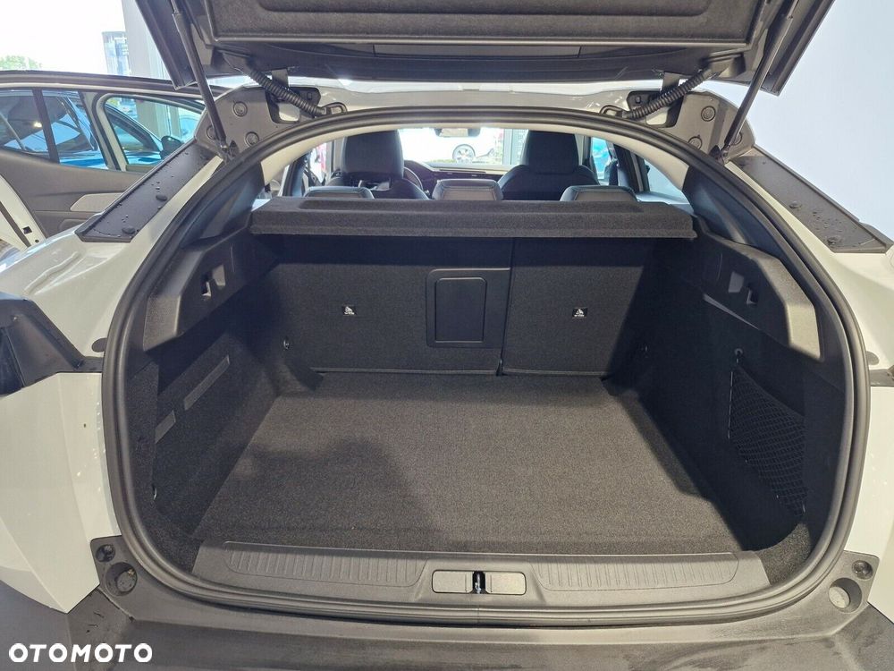 Peugeot 408 - 9