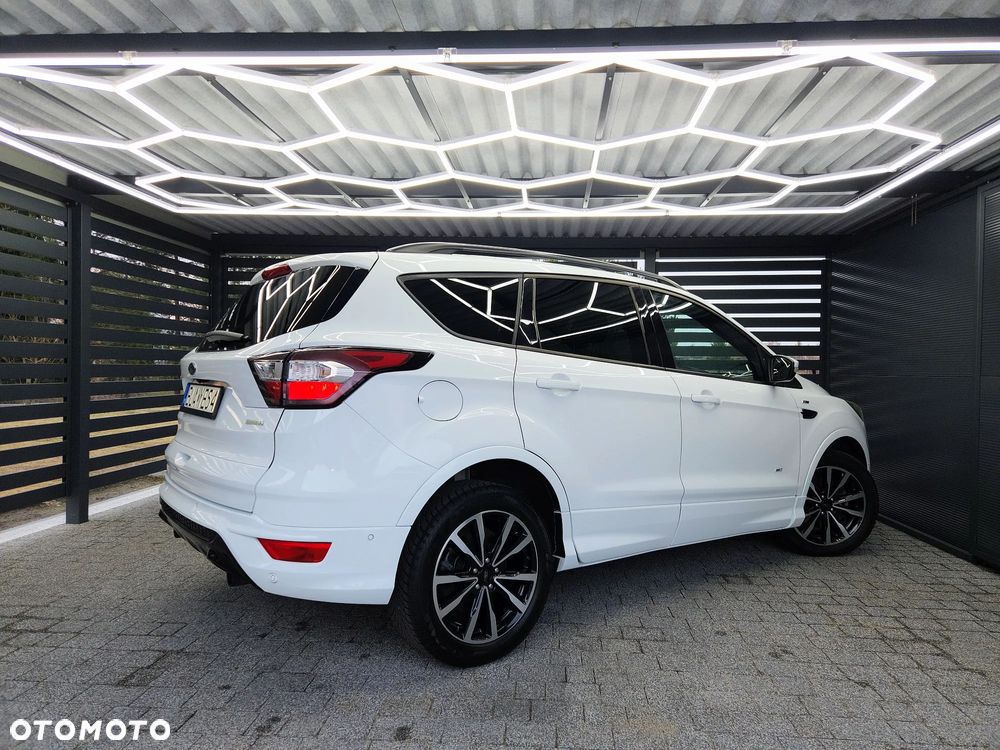 Ford Kuga - 2