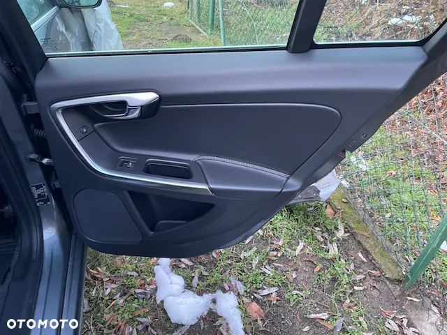 Volvo S60 D4 Drive-E R-Design Momentum - 8