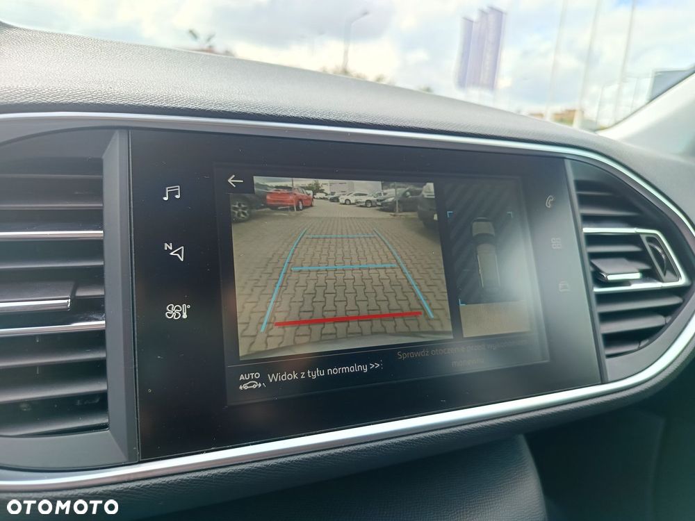 Peugeot 308 1.2 PureTech Allure S&S - 21