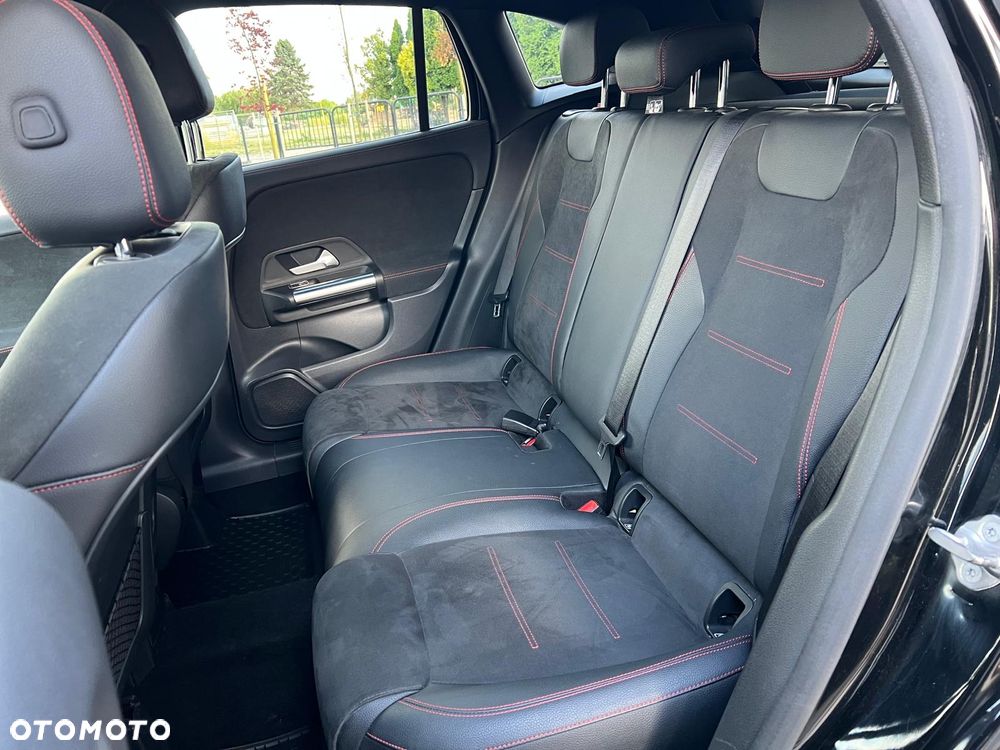 Mercedes-Benz GLA 200 d AMG Line - 30