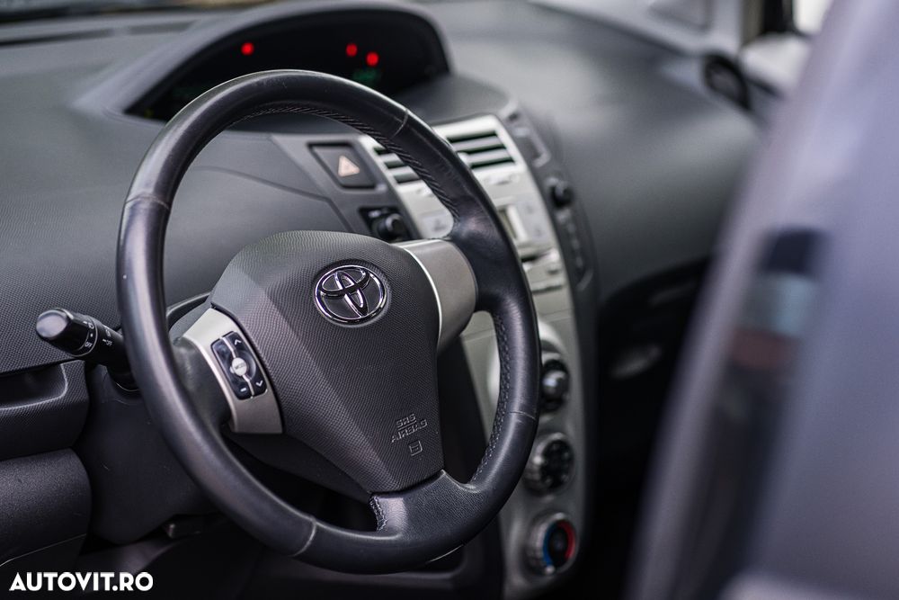 Toyota Yaris 1.3 Automatik Sol - 30