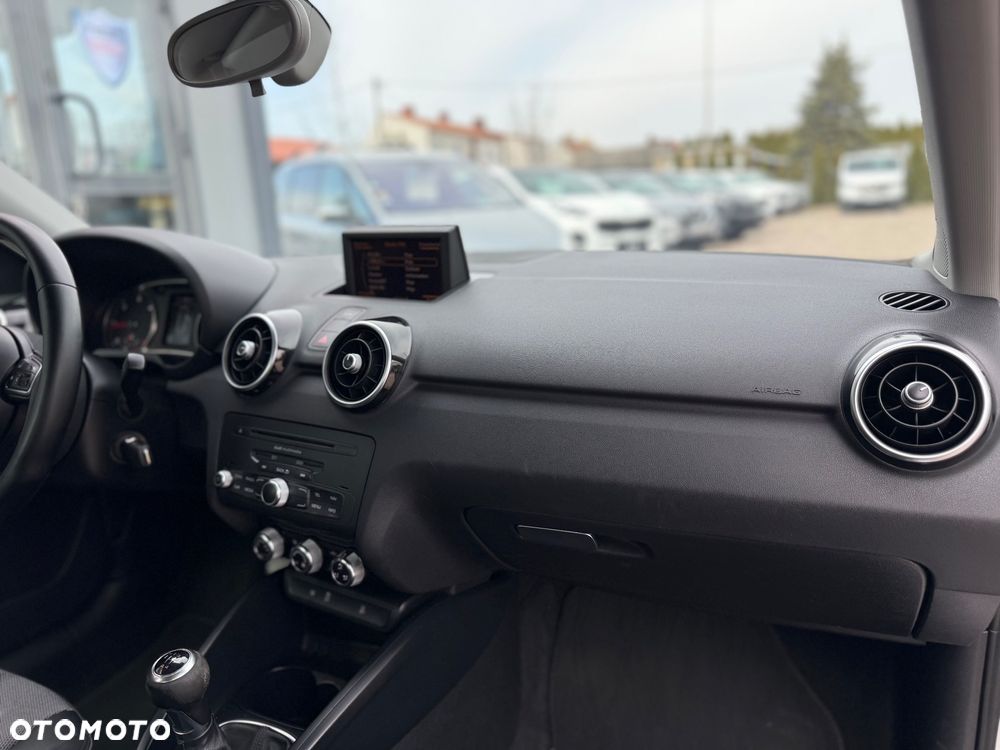 Audi A1 Sportback 1.6 TDI Attraction - 22