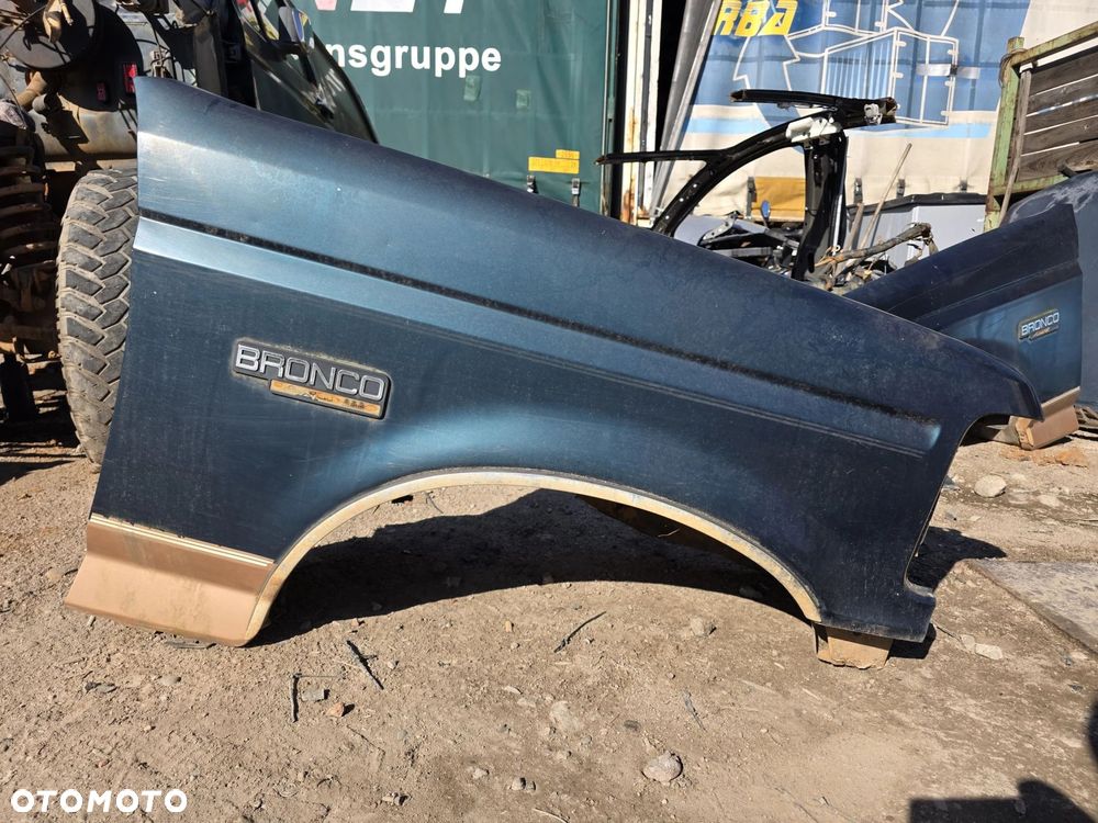 BŁOTNIK PRAWY FORD BRONCO EDDIE BAUER 1994 - 2