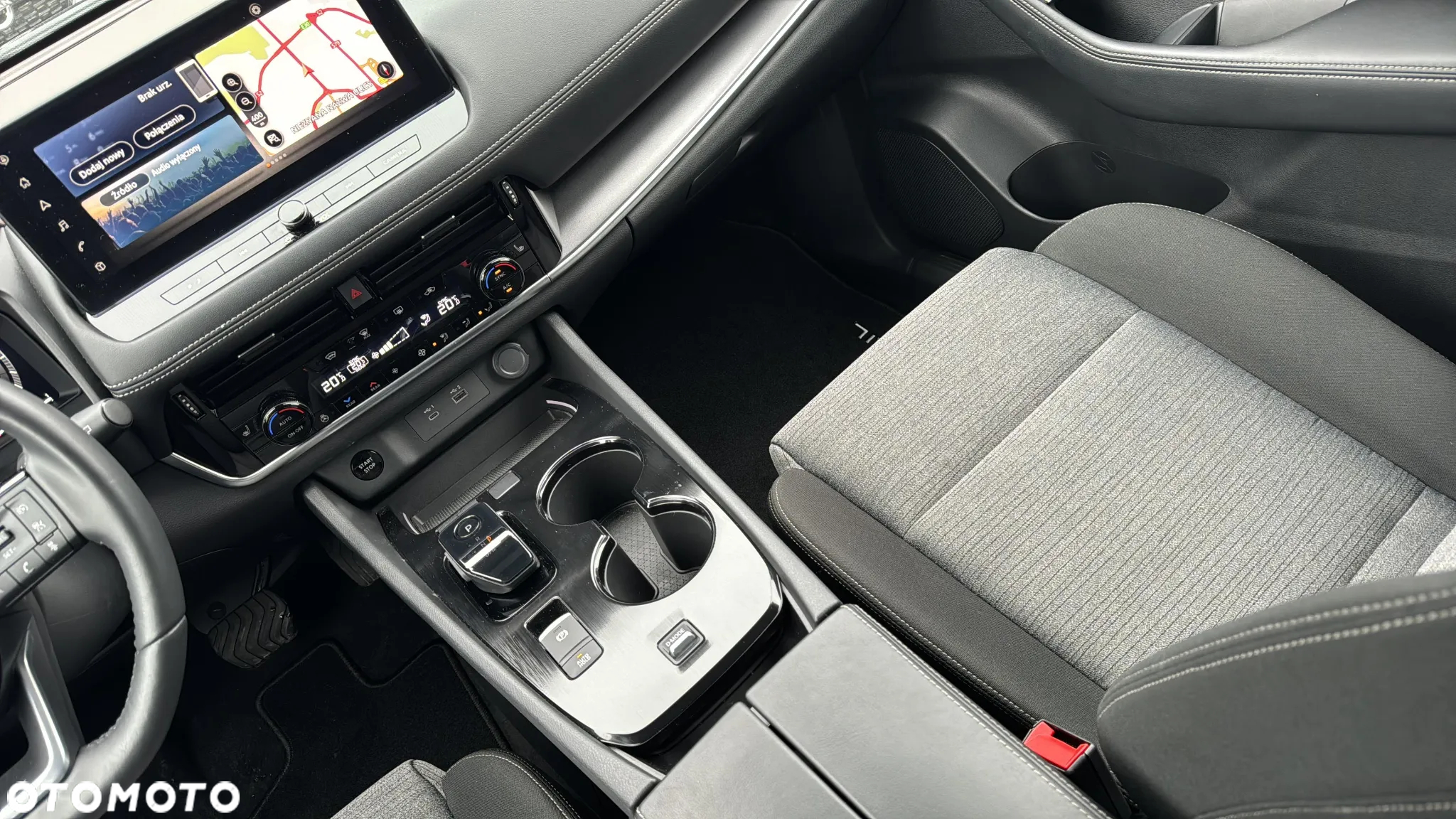 Nissan X-Trail - 16