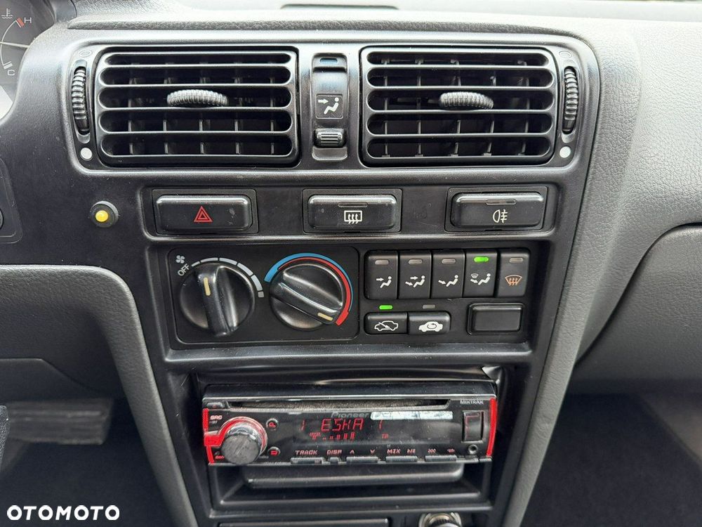 Honda Accord 2.0i-16 EX - 17