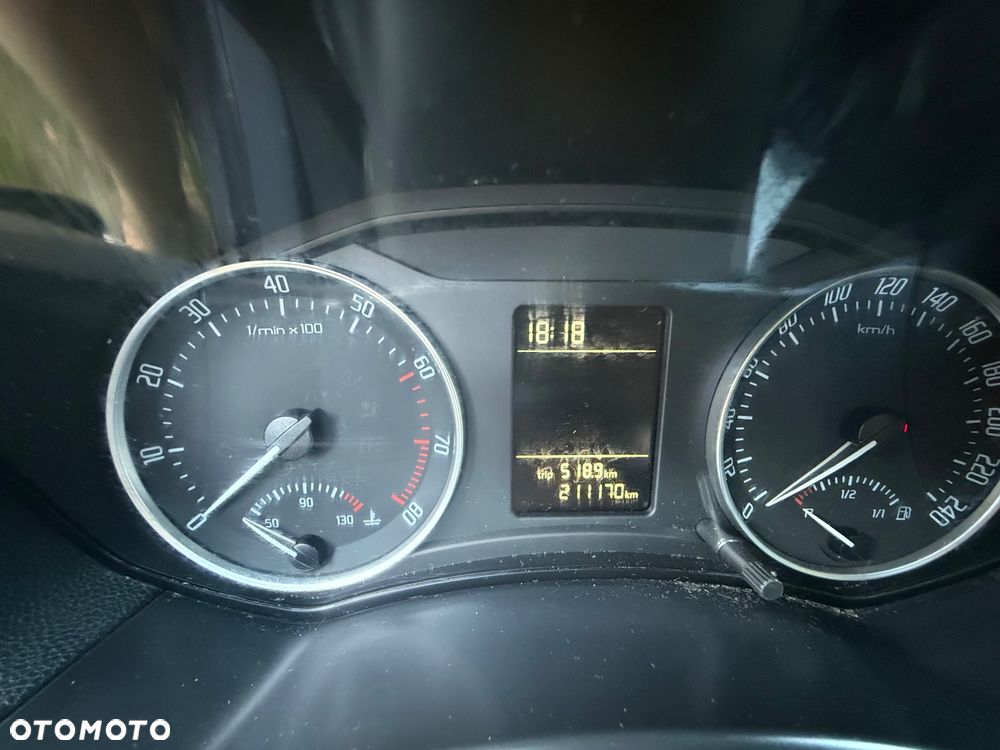 Skoda Octavia 1.6 - 11