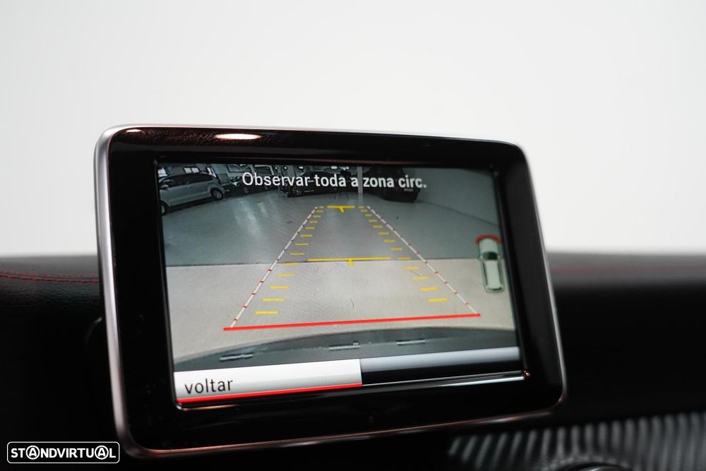 Mercedes-Benz A 45 AMG 4-Matic - 13