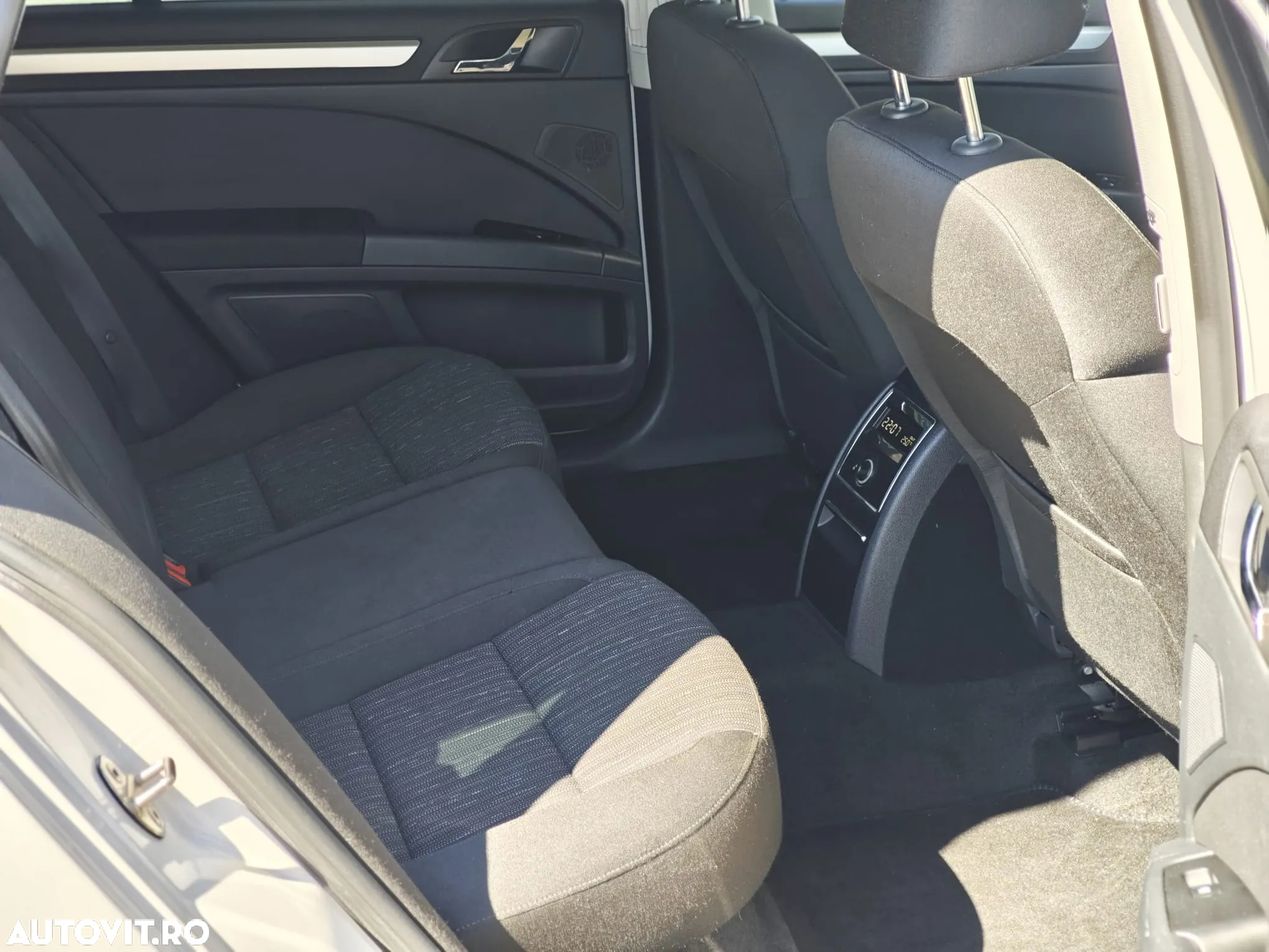 Skoda Superb 2.0 TDI DSG Elegance - 6